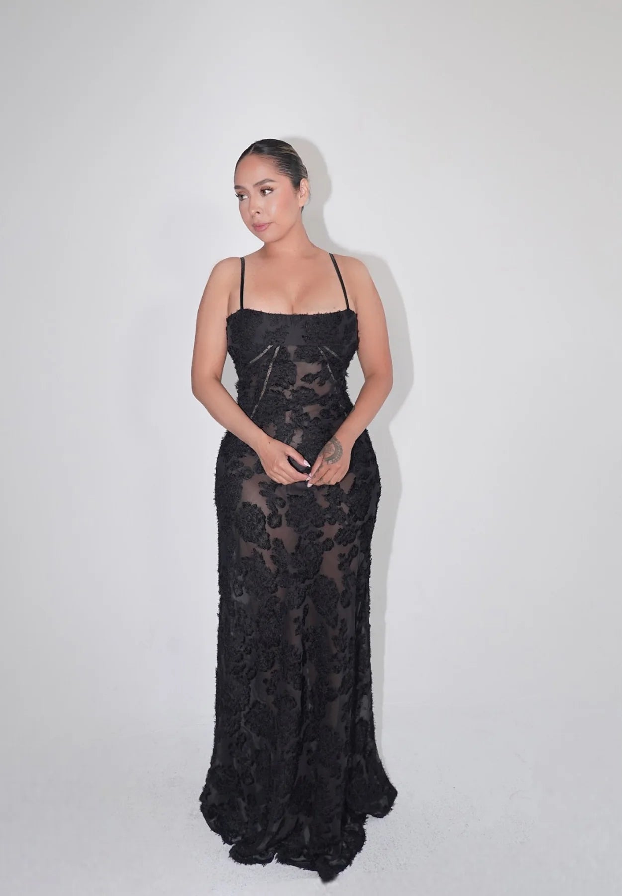 שמלת דגם נארי – לנשים בעיצוב אלגנטי מבית ʟᴜɴᴀʀᴇ