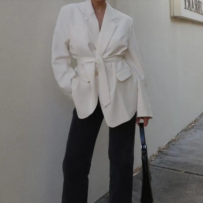 חליפת נואר פריז – לנשים בעיצוב אלגנטי מבית ʟᴜɴᴀʀᴇ