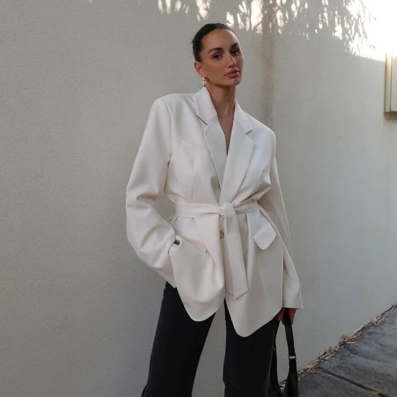 חליפת נואר פריז – לנשים בעיצוב אלגנטי מבית ʟᴜɴᴀʀᴇ