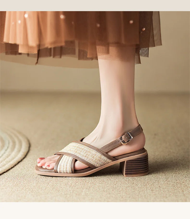 סנדלי עקב גפן – לנשים בעיצוב אלגנטי מבית ʟᴜɴᴀʀᴇ