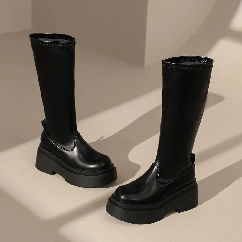 מגפי מרגו – לנשים בעיצוב אלגנטי מבית ʟᴜɴᴀʀᴇ