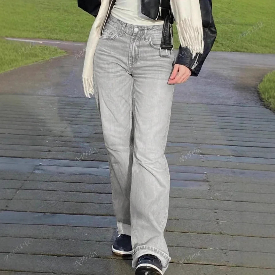 ג'ינס דגם נאי – לנשים בעיצוב אלגנטי מבית ʟᴜɴᴀʀᴇ