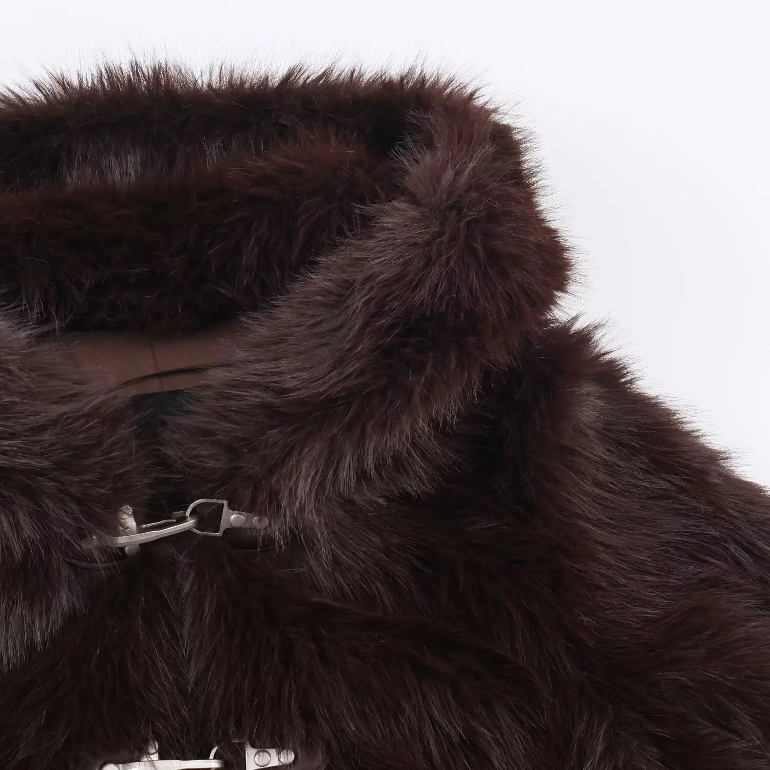 ג׳קט מוניק לנשים בעיצוב יוקרתי, גזרה מחמיאה ובד איכותי למראה אלגנטי