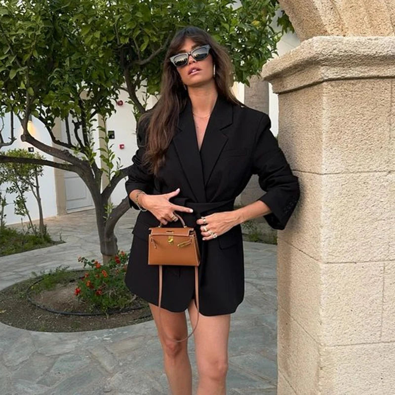 חליפת נואר פריז – לנשים בעיצוב אלגנטי מבית ʟᴜɴᴀʀᴇ