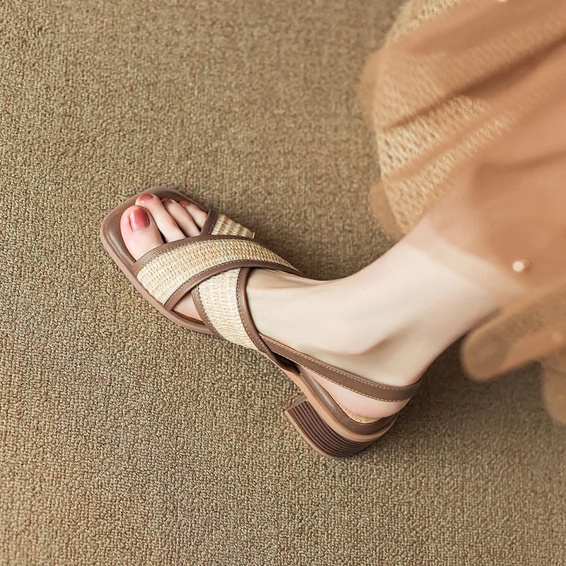 סנדלי עקב גפן – לנשים בעיצוב אלגנטי מבית ʟᴜɴᴀʀᴇ