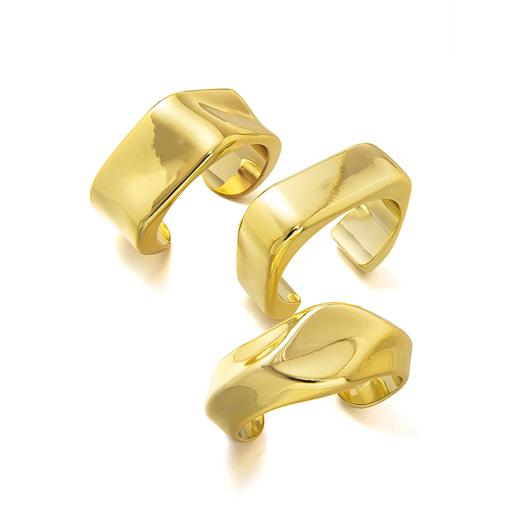 צמיד ליה- צמיד נשים אלגנטי בצבע זהב בעיצוב מינימליסטי